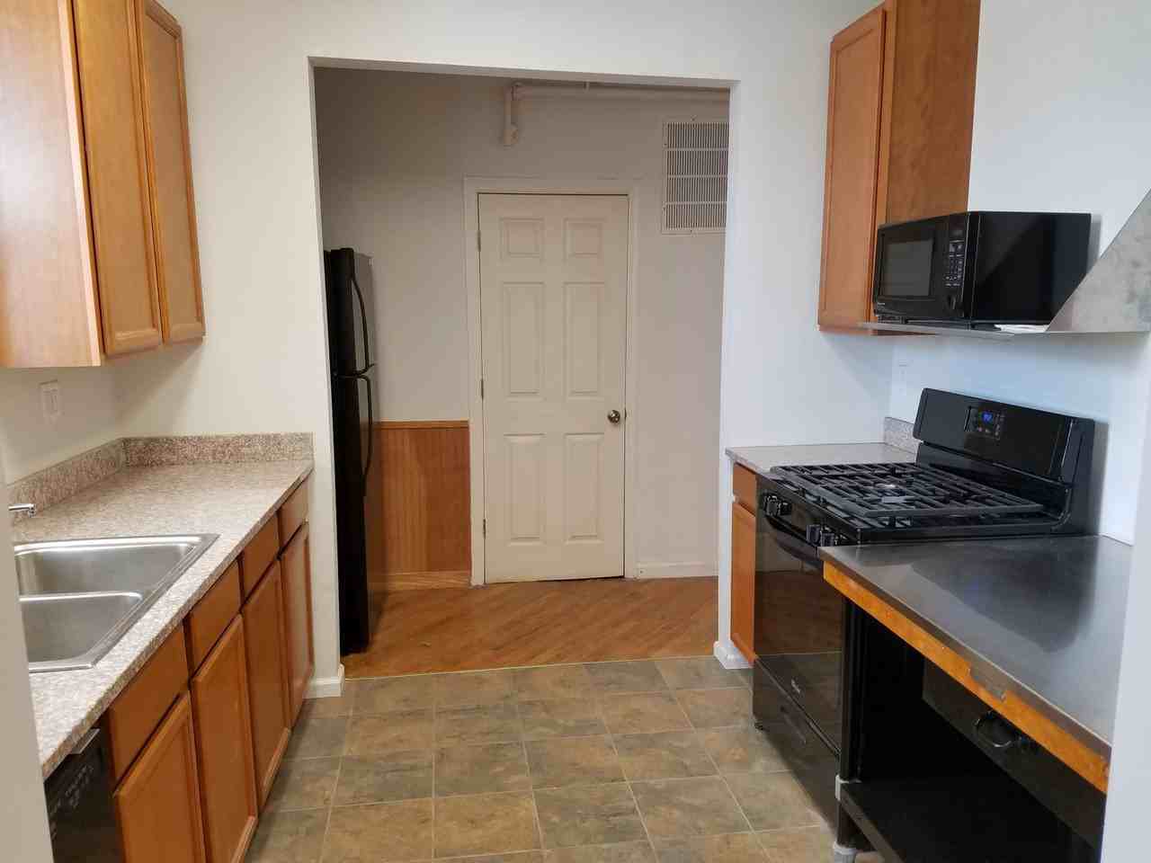 304 N Craig St Fl 2 #FL2 - Photo 2 of 10
