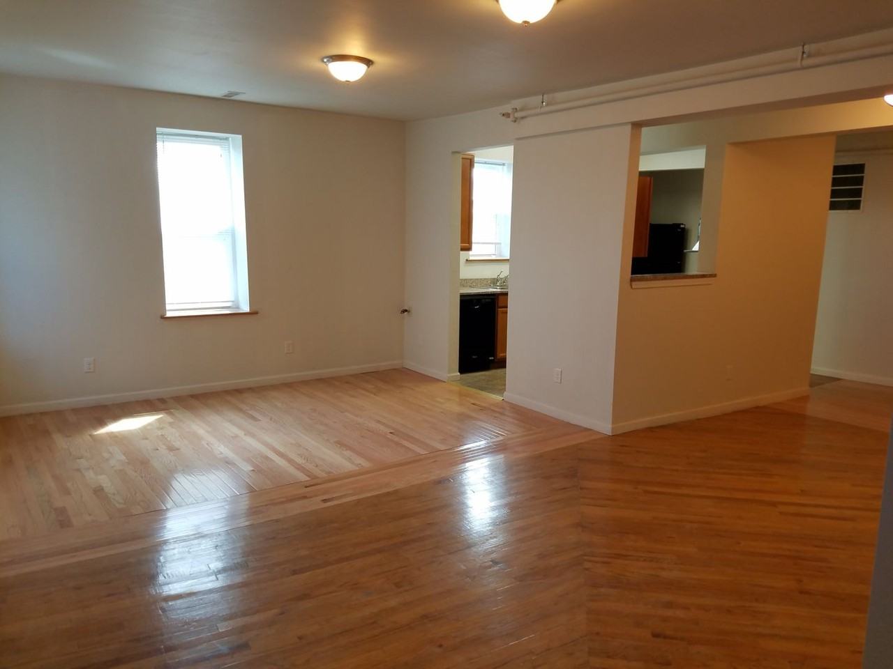 304 N Craig St Fl 2 #FL2 - Photo 3 of 10