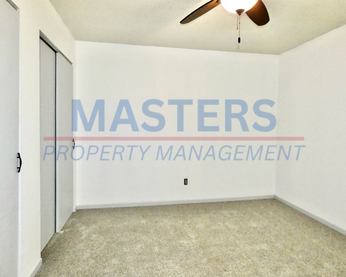 28977 Simmons Rd - Photo 7 of 32