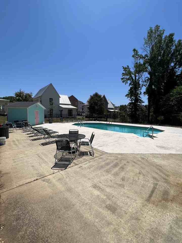 427 Harper Avenue #4 - Photo 4 of 4