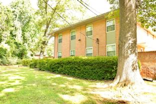 2426 Arlington Blvd - Photo 1 of 1