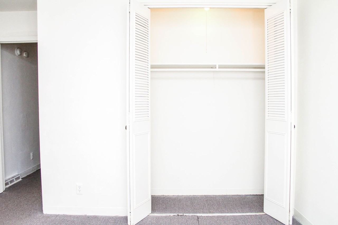 2426 Arlington Blvd - Photo 7 of 17