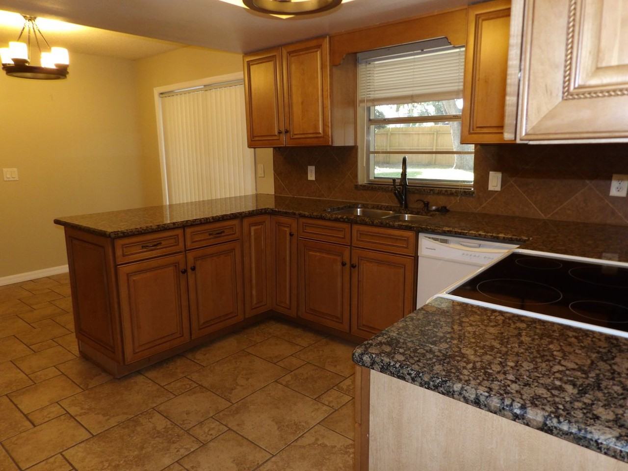 1954 Urbana Avenue - Photo 6 of 23