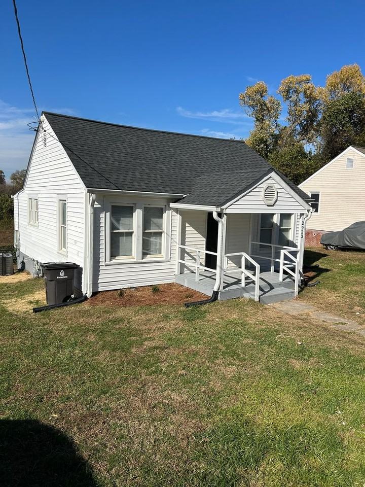 2923 Old Greensboro Rd - Photo 2 of 14