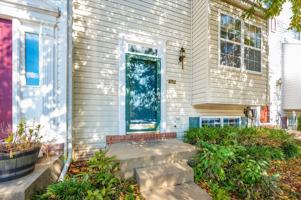 featured image of 5792 Fringetree Ct