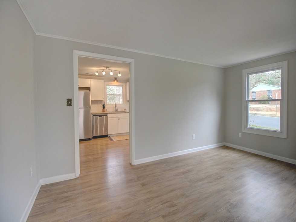 2600 Glenbrook Dr - Photo 2 of 14