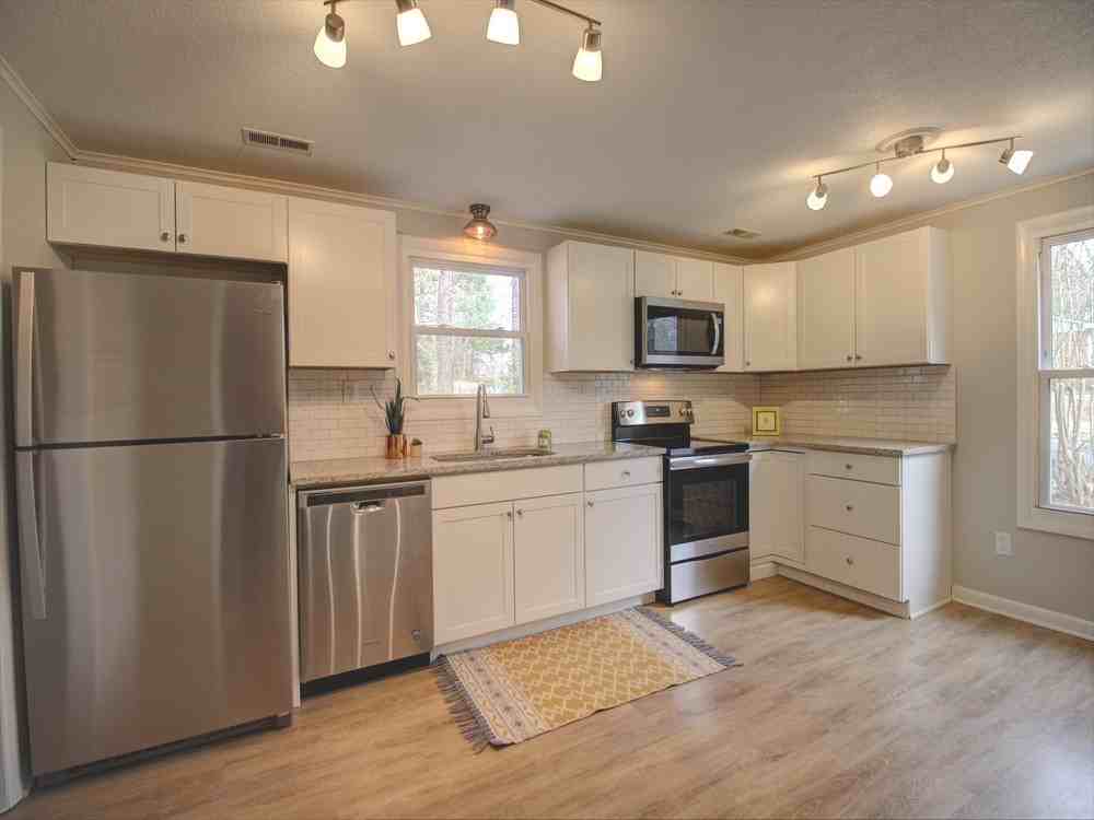 2600 Glenbrook Dr - Photo 4 of 14