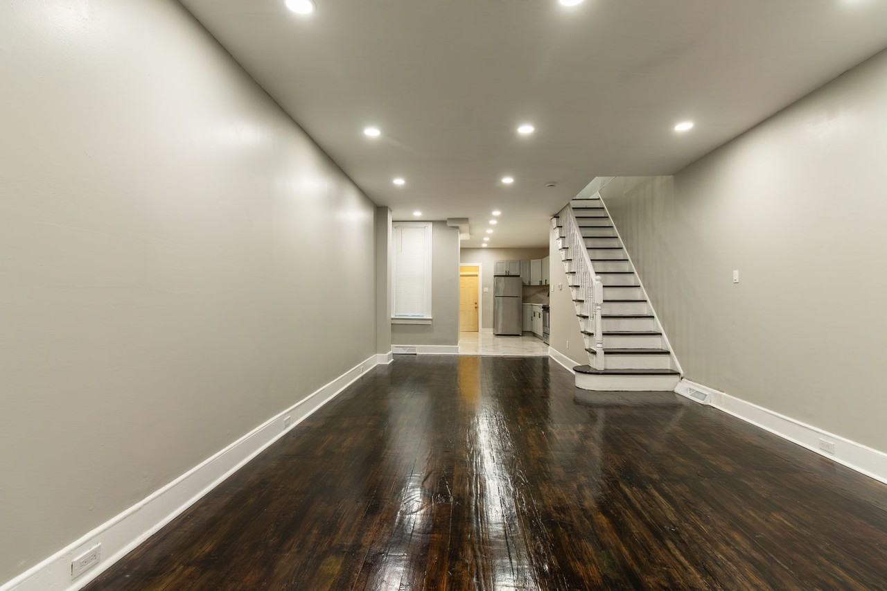 912 S 8th St - Photo 3 of 17
