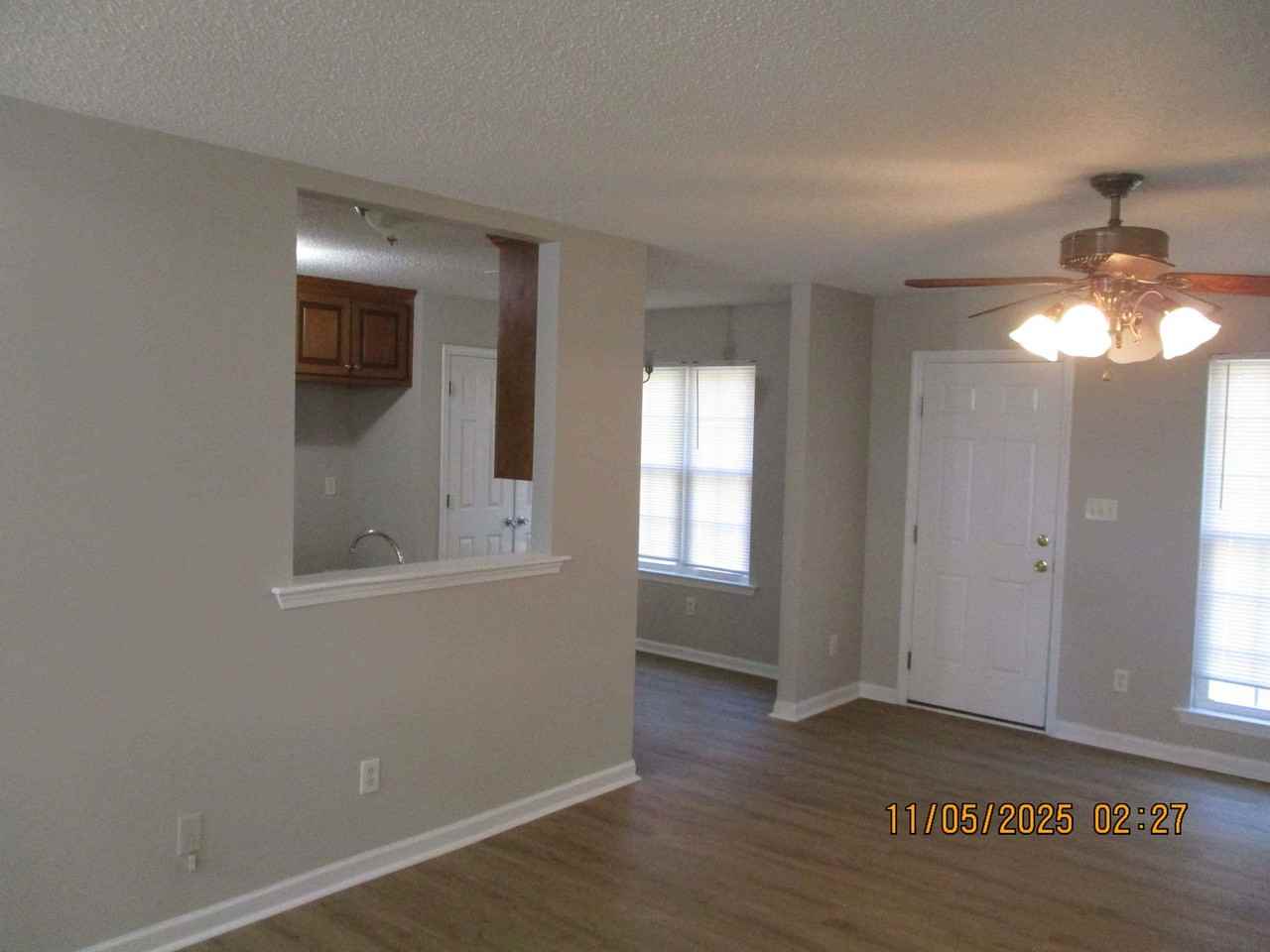 1472 Georgia Ave Se - Photo 2 of 8
