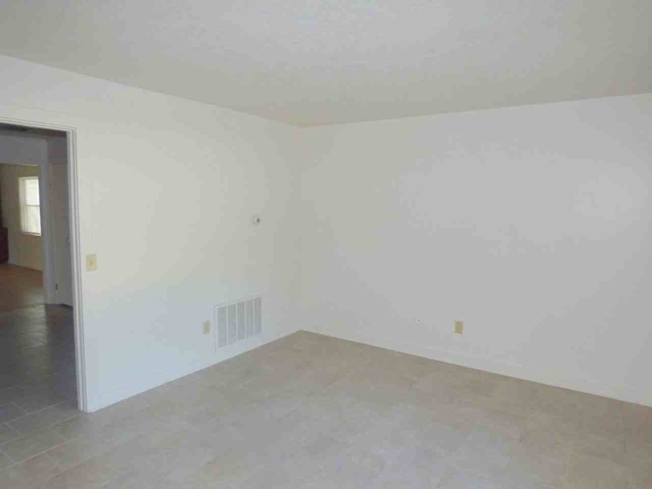 4601 Holton Ave - Photo 4 of 19