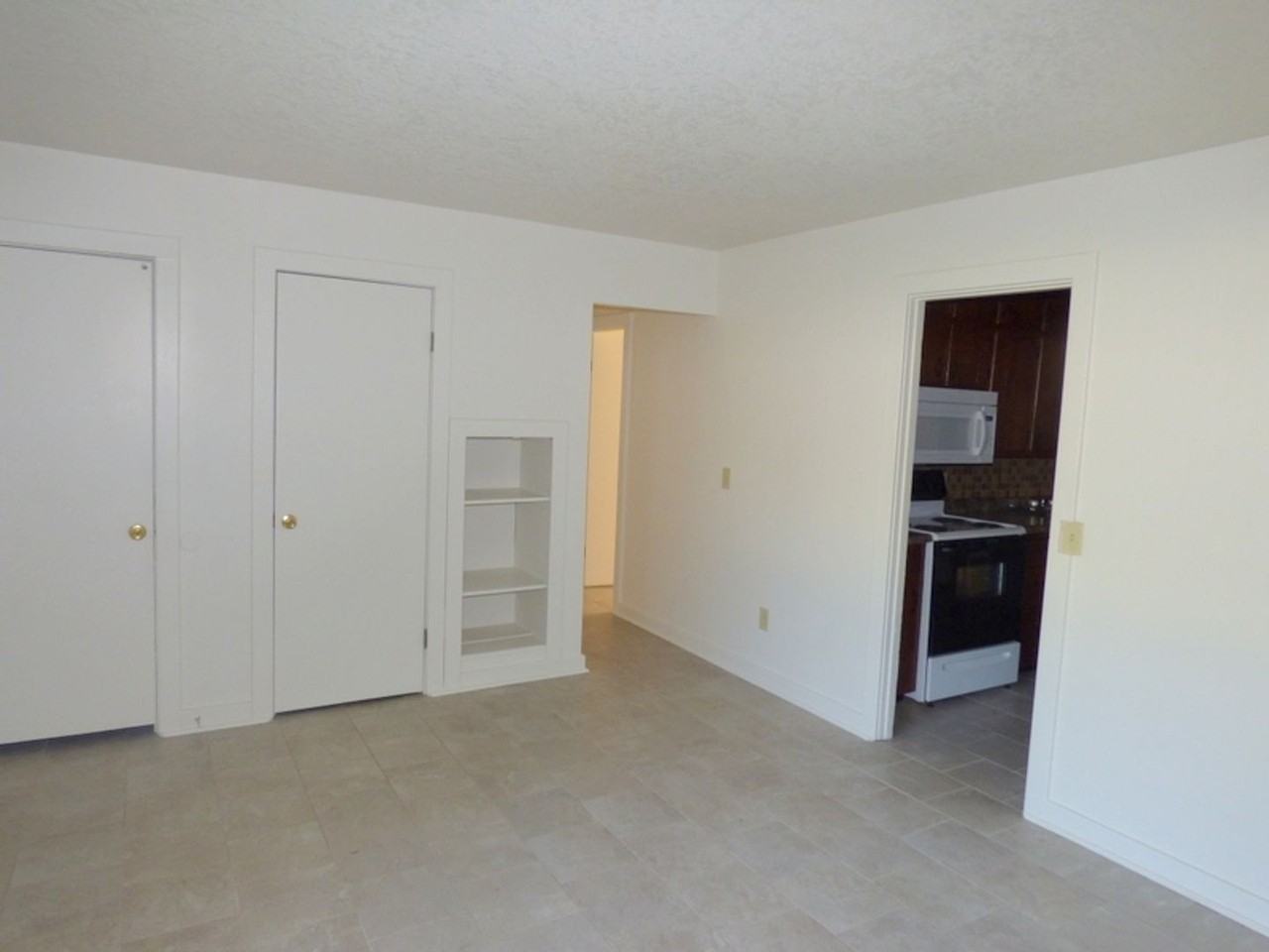 4601 Holton Ave - Photo 5 of 19