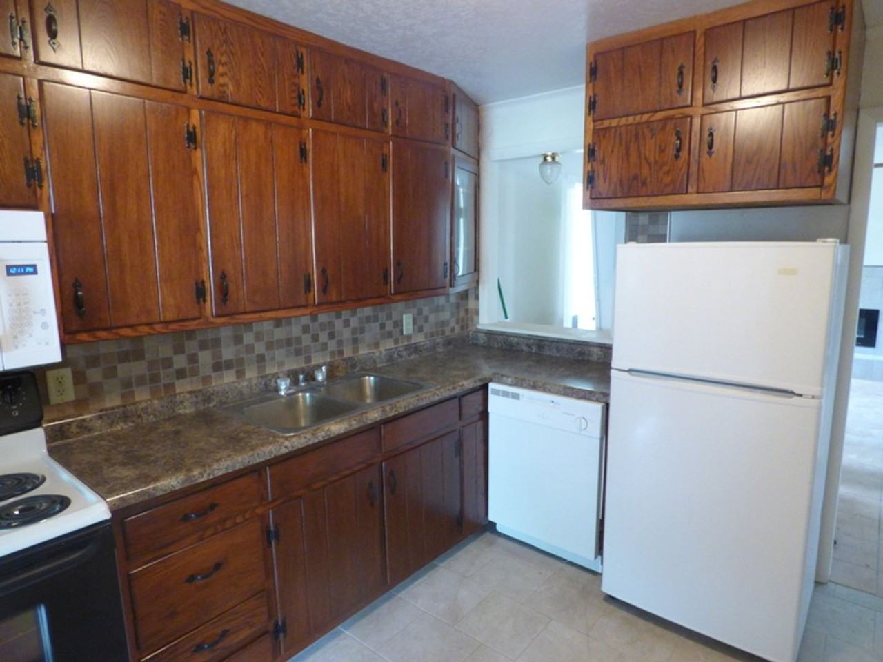 4601 Holton Ave - Photo 6 of 19