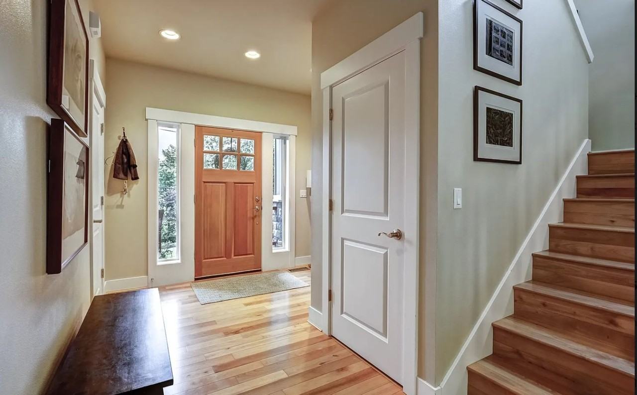 4823 Southwest 45th Avenue - Photo 2 of 10