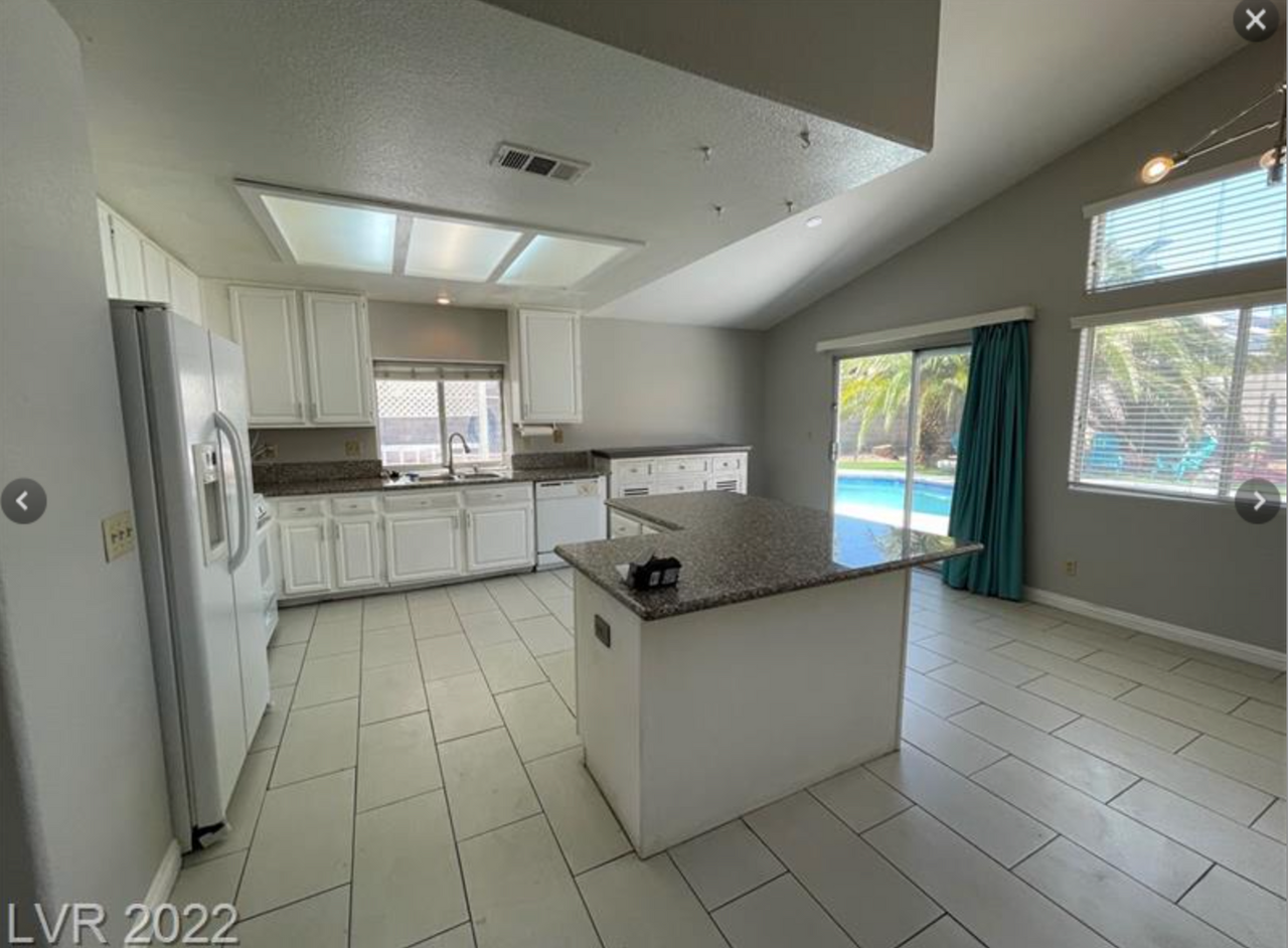 1332 Royal Creek Ct - Photo 2 of 13