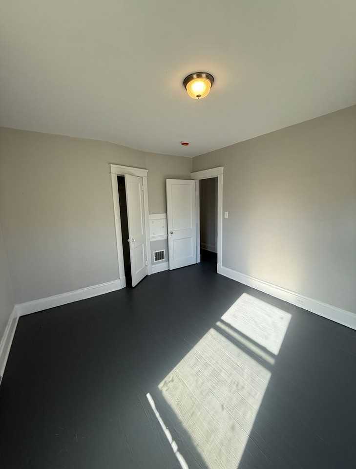 13710 Caine Ave - Photo 7 of 23