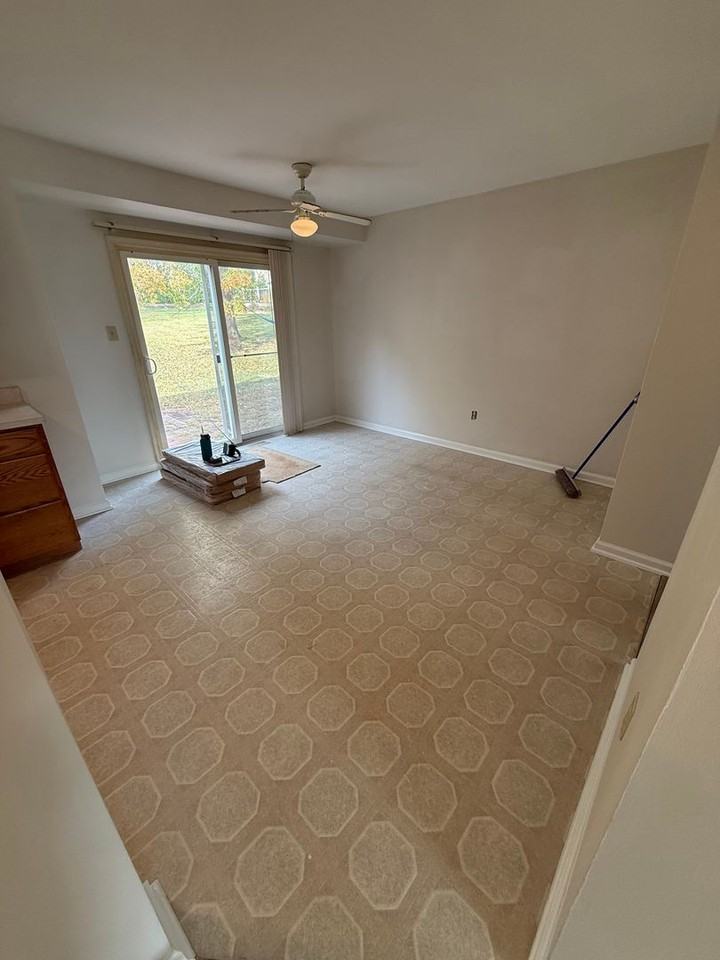 105 Oak St #01 - Photo 2 of 17