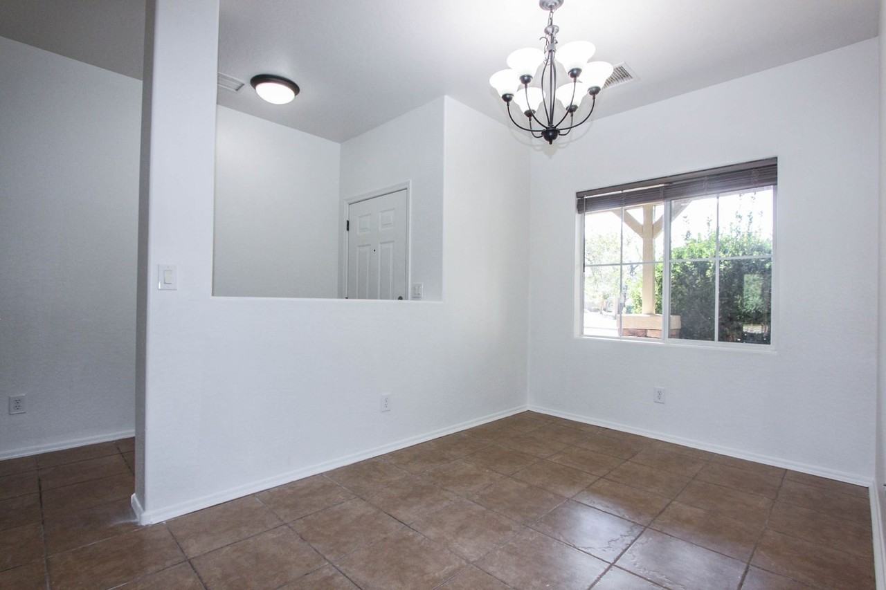 12854 E Moreno St - Photo 5 of 20