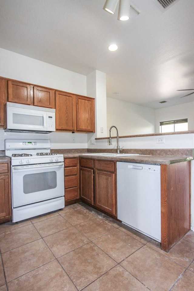 12854 E Moreno St - Photo 6 of 20