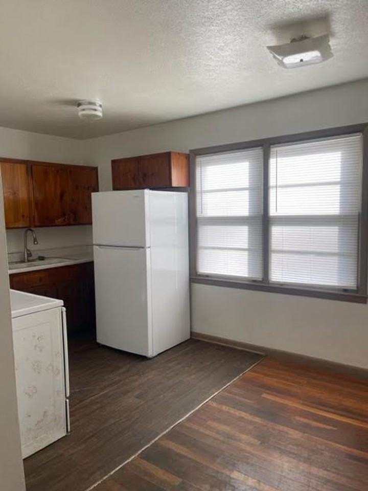 334 Williams Street - Photo 3 of 17