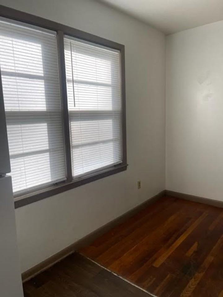 334 Williams Street - Photo 5 of 17