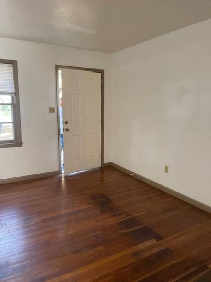 334 Williams Street - Photo 7 of 17