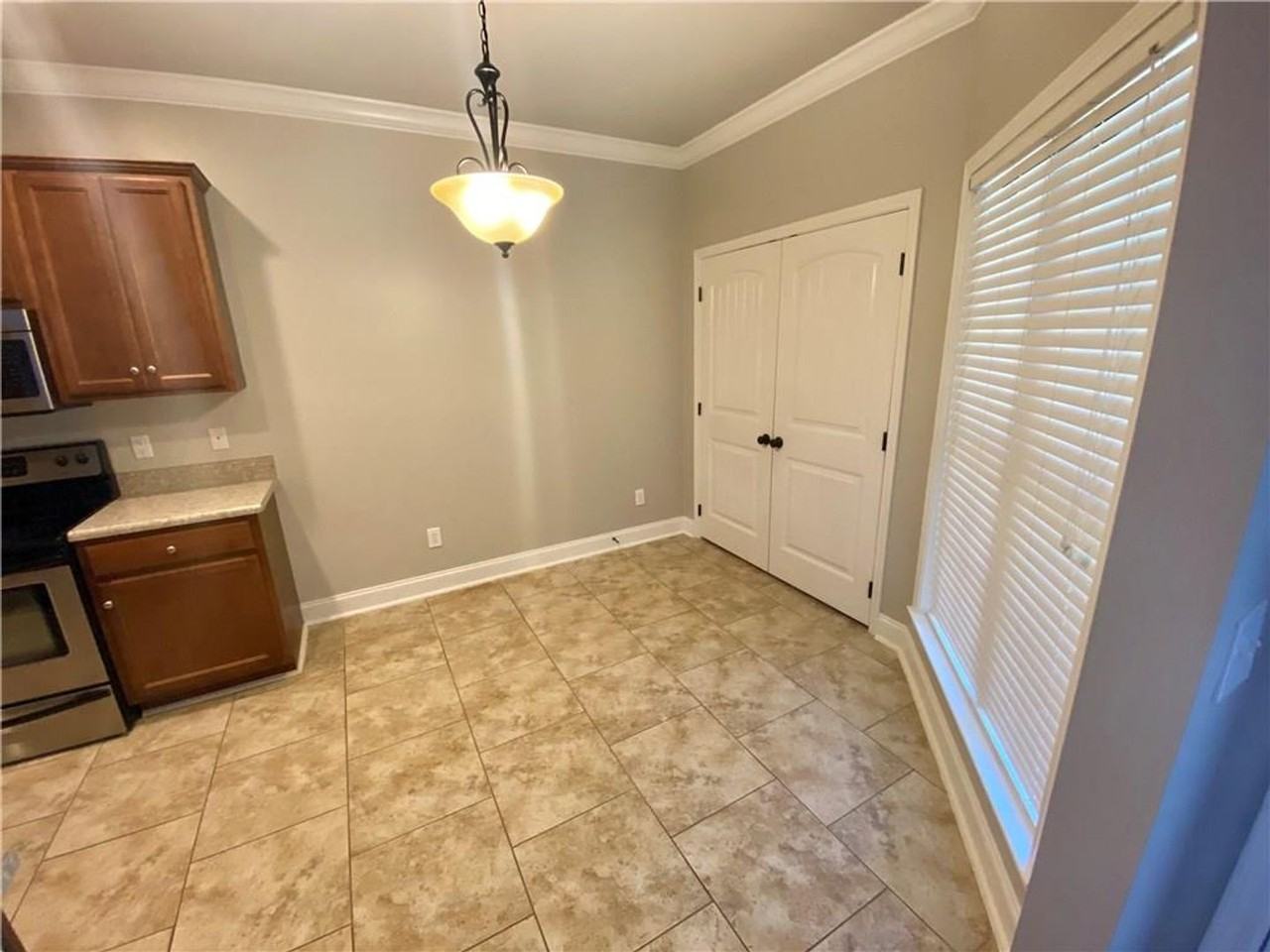 1994 Stephanie Court - Photo 5 of 19