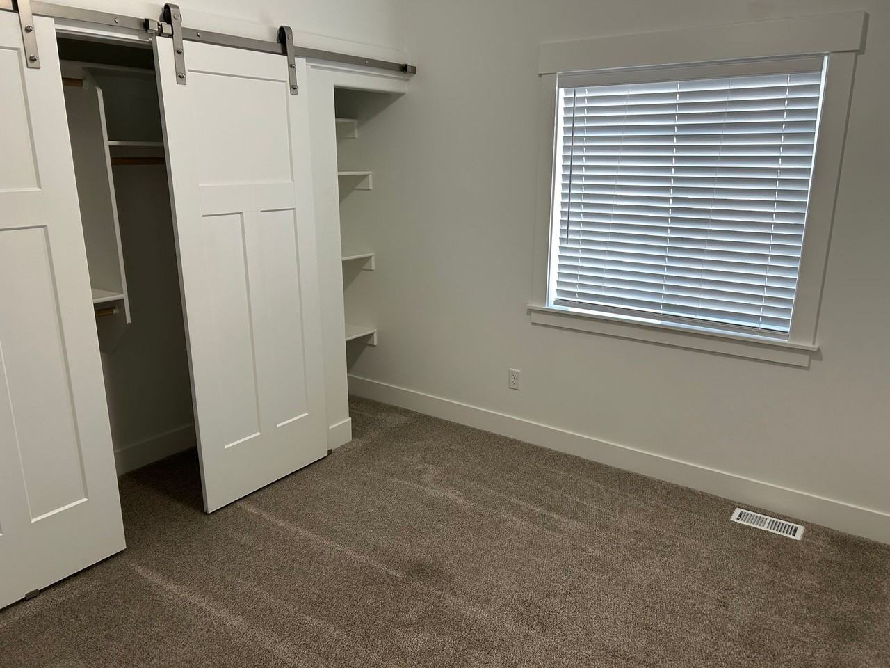 Old Farm Townhomes - Photo 6 of 10