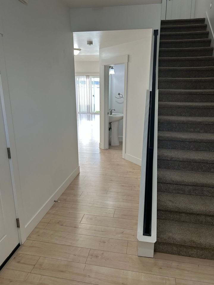 Old Farm Townhomes - Photo 7 of 10