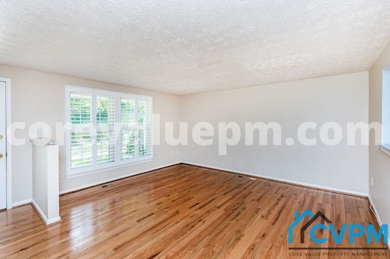 1406 Point O Woods Court - Photo 7 of 50