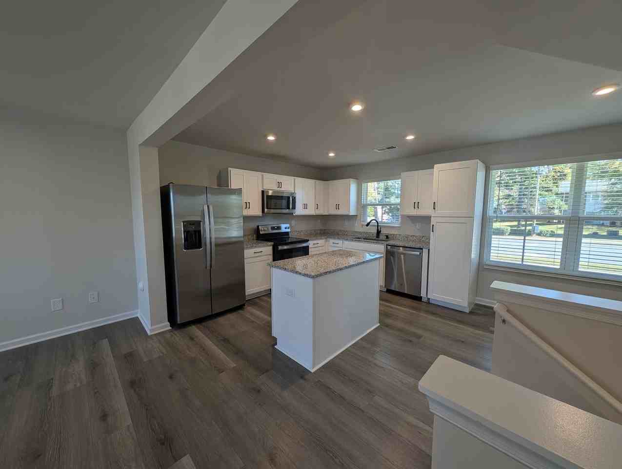 2059 Langer St - Photo 2 of 22