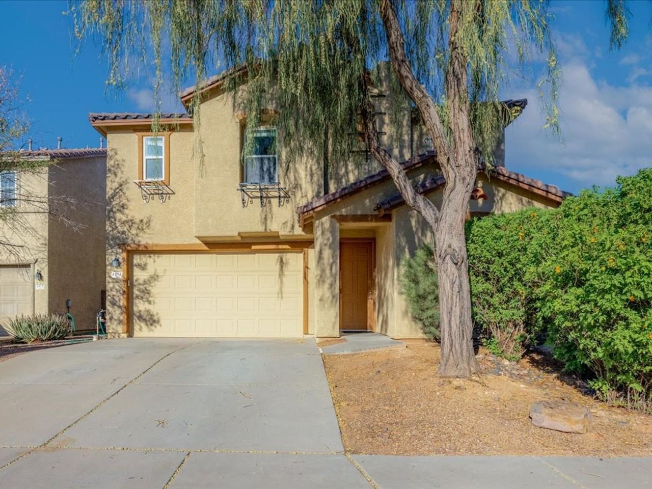 4983 East Chickweed Drive - Photo 2 of 31