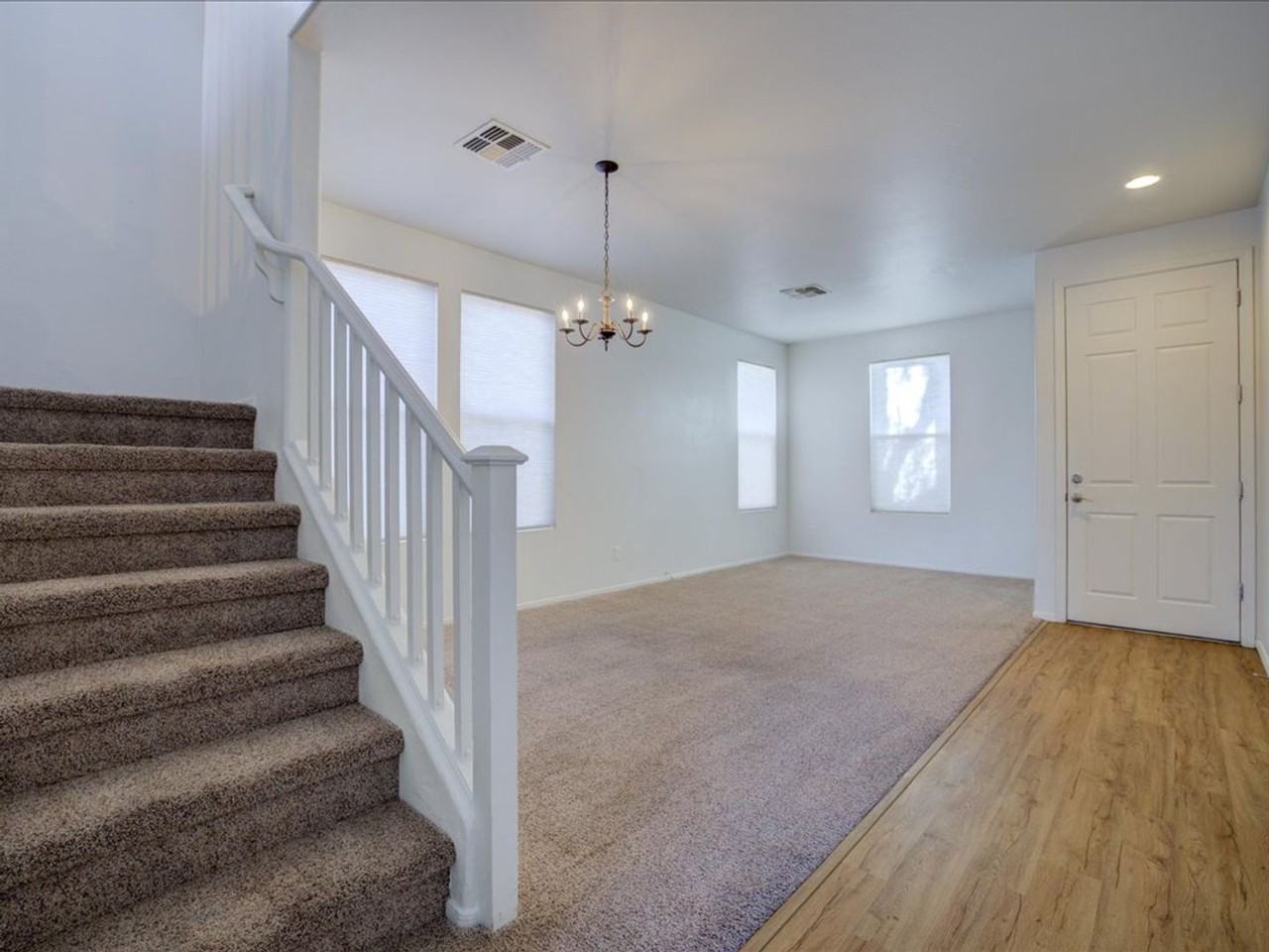 4983 East Chickweed Drive - Photo 5 of 31