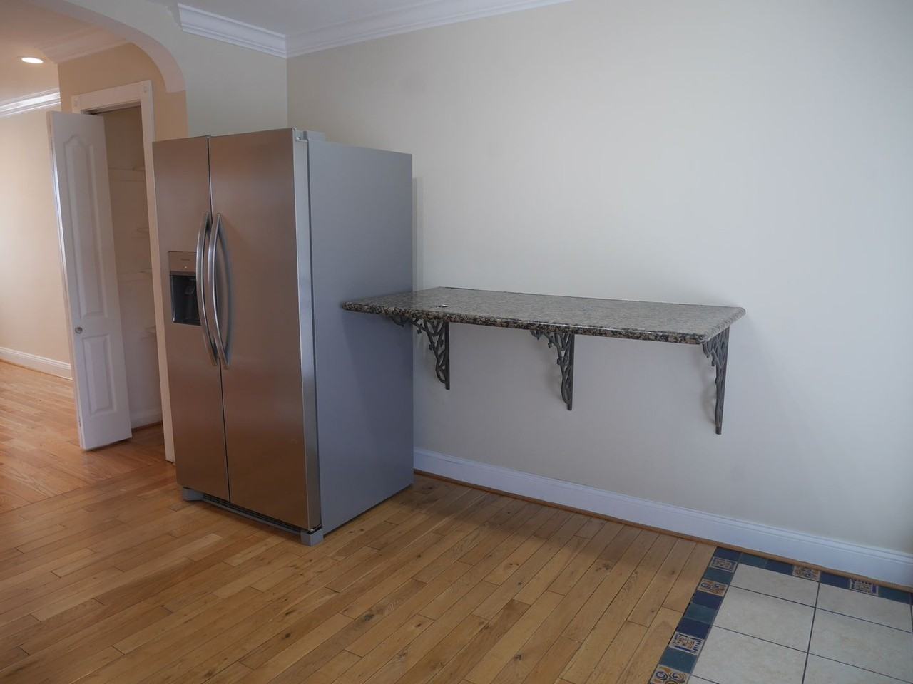 334 Kane St - Photo 4 of 15