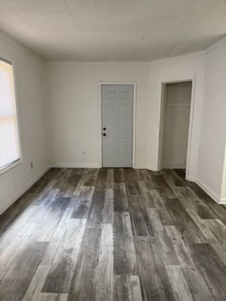 401 N 5th St - Photo 3 of 10