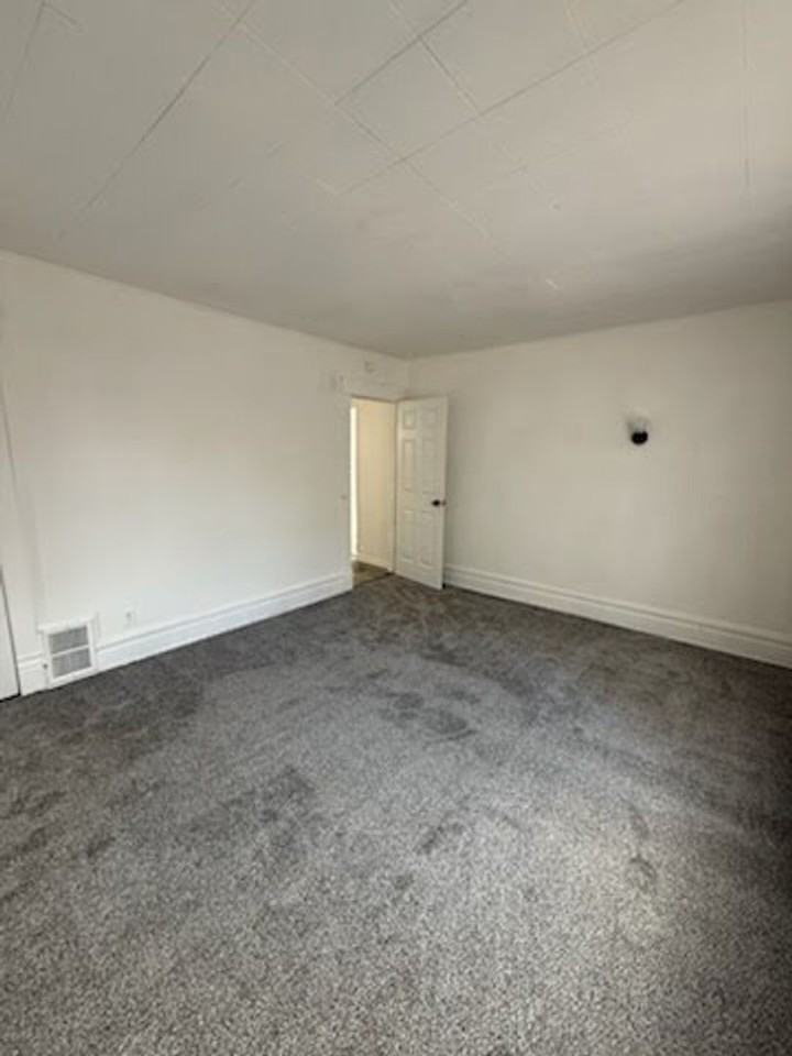 401 N 5th St - Photo 6 of 10