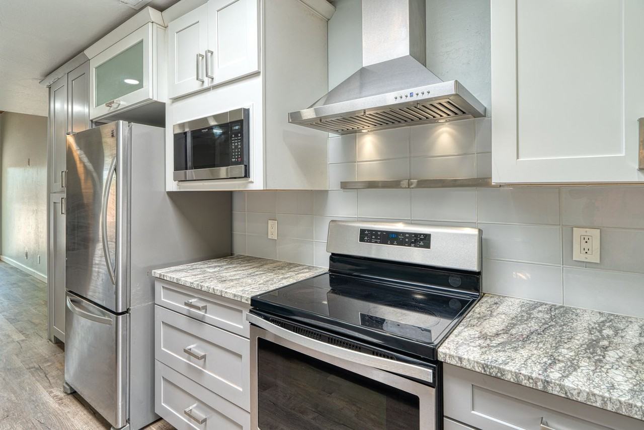 5459 6th St Nw - Photo 4 of 20