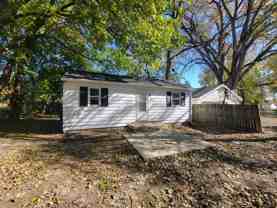 3220 N Gale Ave - Photo 1 of 1