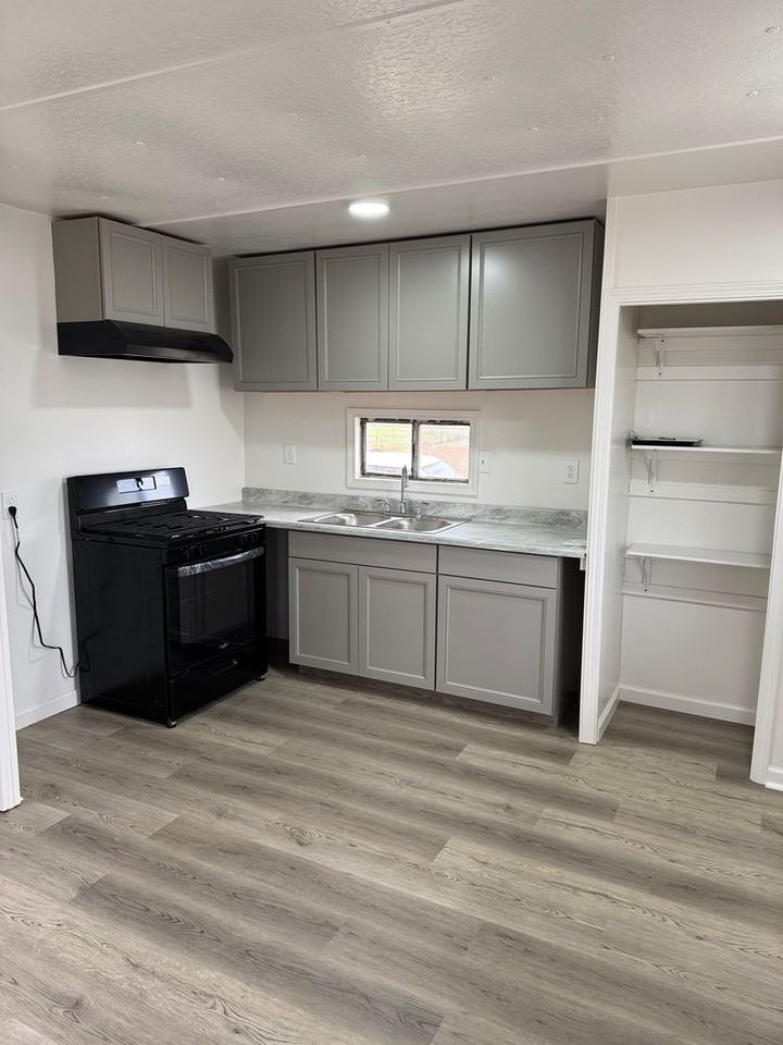 20096 Enid Street - Photo 6 of 11