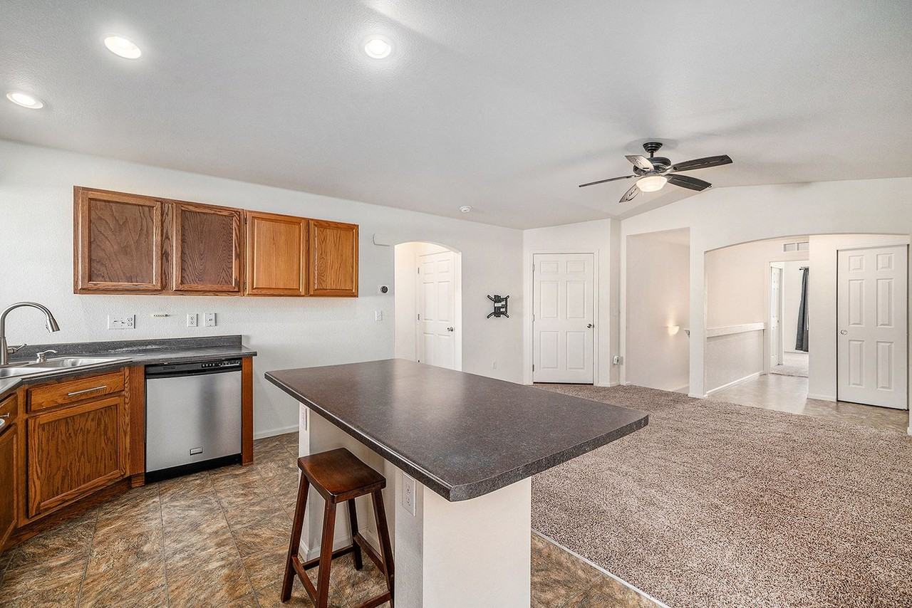 20661 Randolph Place - Photo 5 of 21