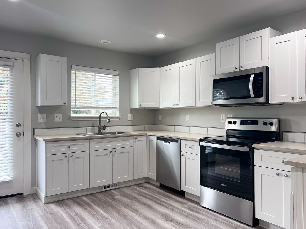 845 W Oak St - Photo 7 of 21