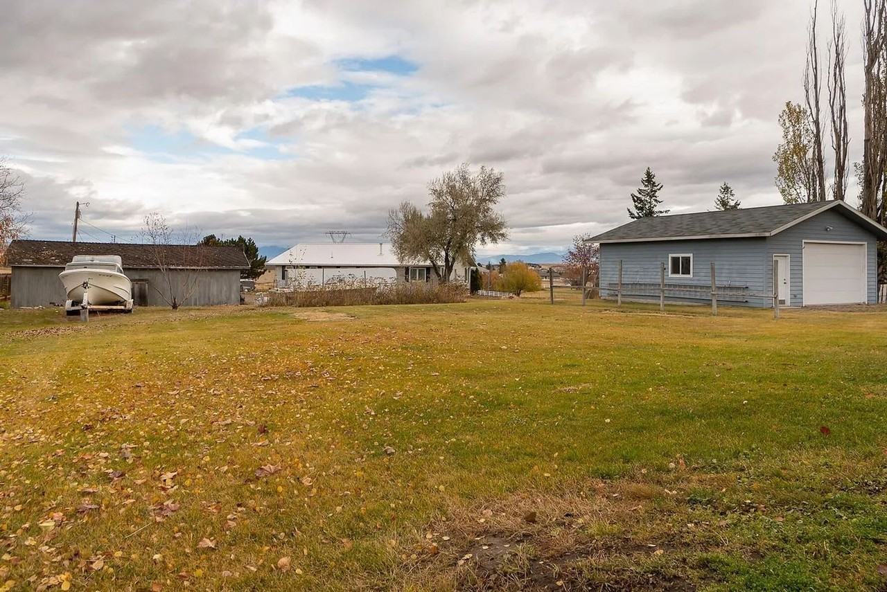 455 Meadow Hills Dr - Photo 6 of 40