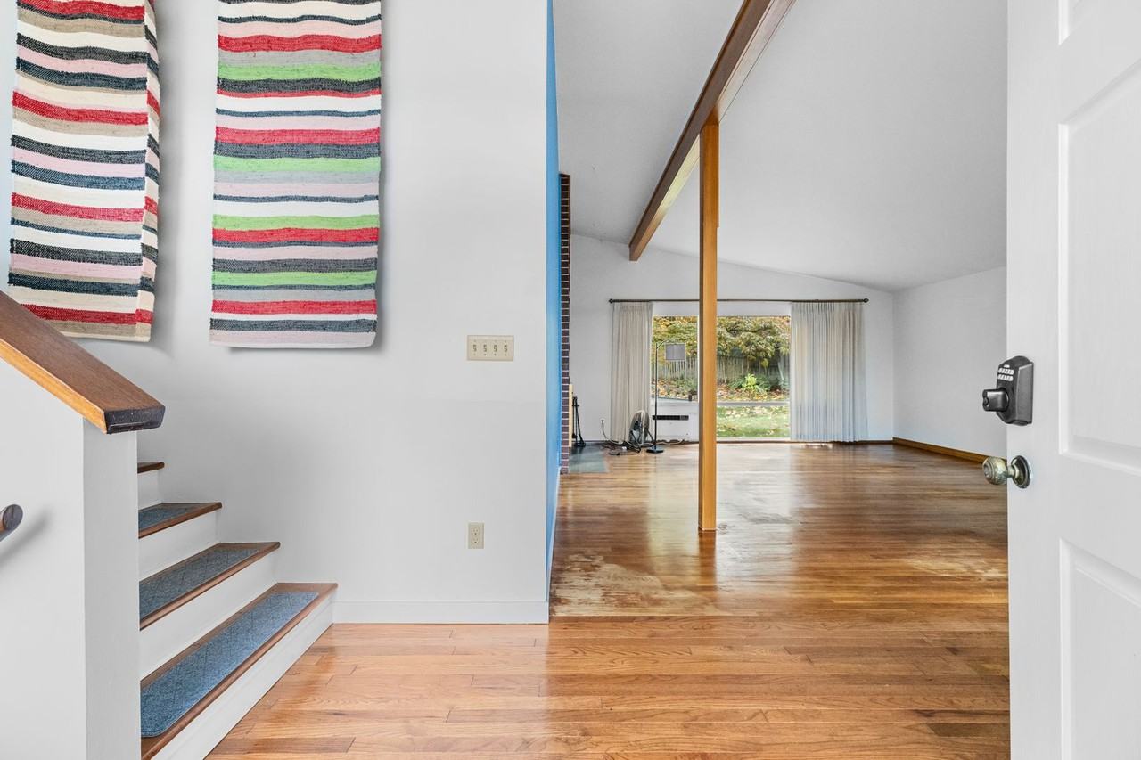 4572 4572 151st Ave SW - Photo 3 of 28