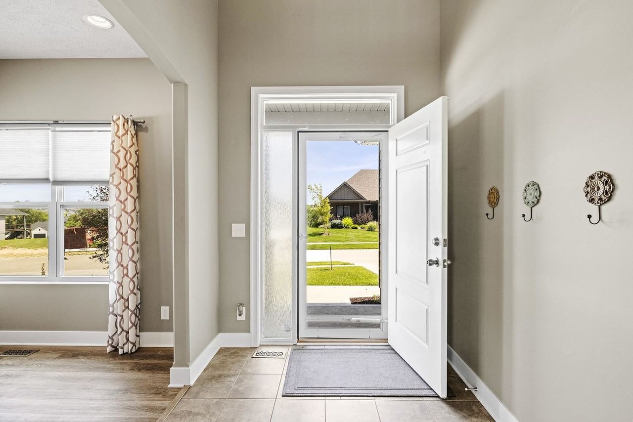 8008 N 167th Ave - Photo 4 of 14