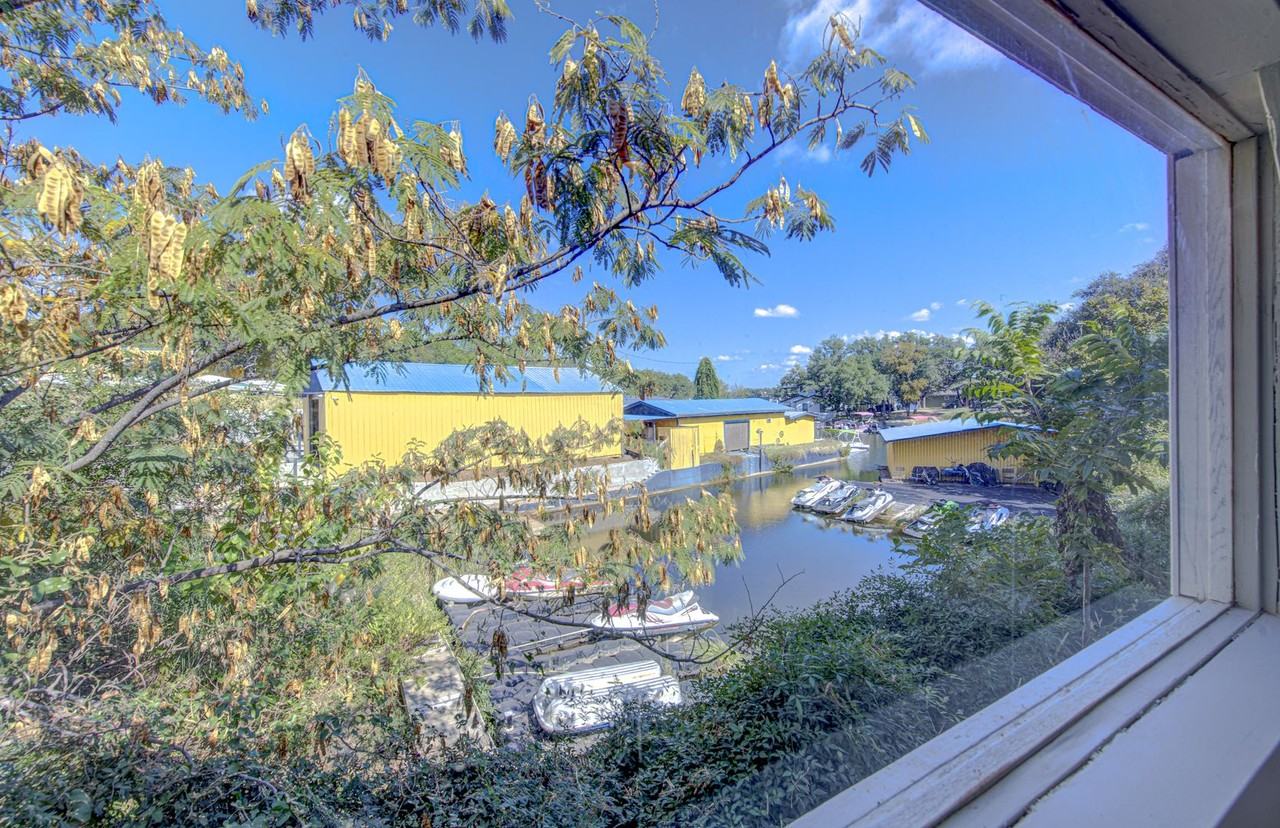 705 Sunrise Ave - Photo 7 of 39