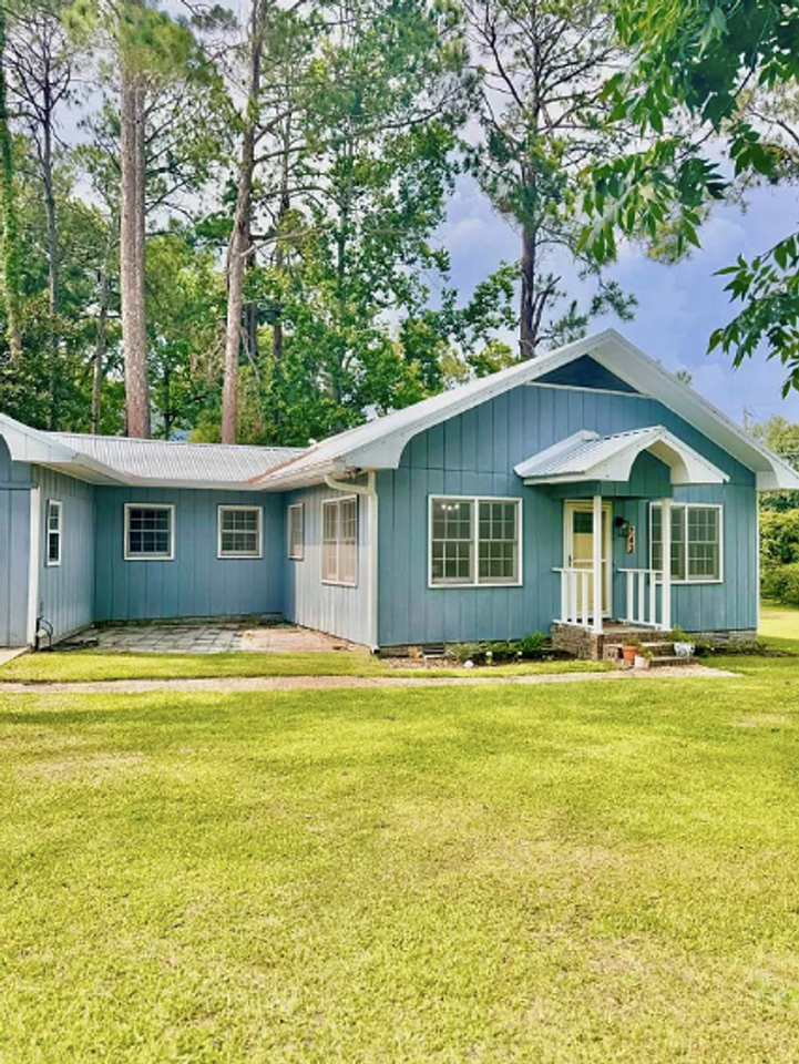 243 Ten Mile Rd - Photo 2 of 22