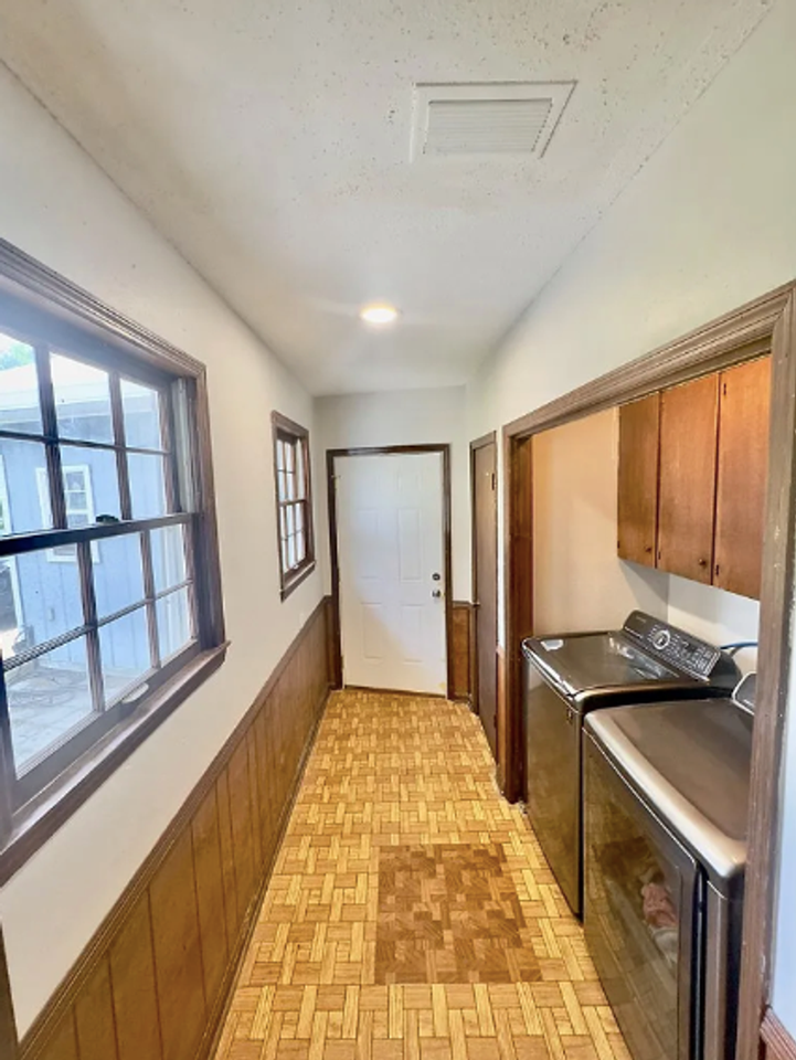 243 Ten Mile Rd - Photo 3 of 22