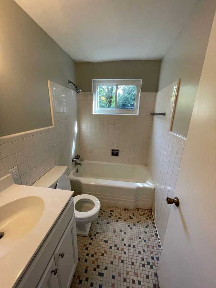 1415 Clover St #B2 - Photo 6 of 7
