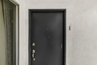 Limited Time Offer – 1 Month Free Rent & Only $500 Deposit! - Photo 1 of 1