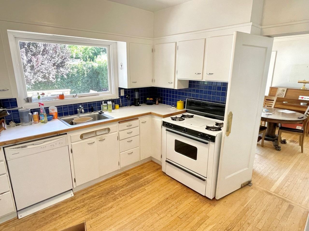 2226 Northeast 27th Avenue - Photo 7 of 23