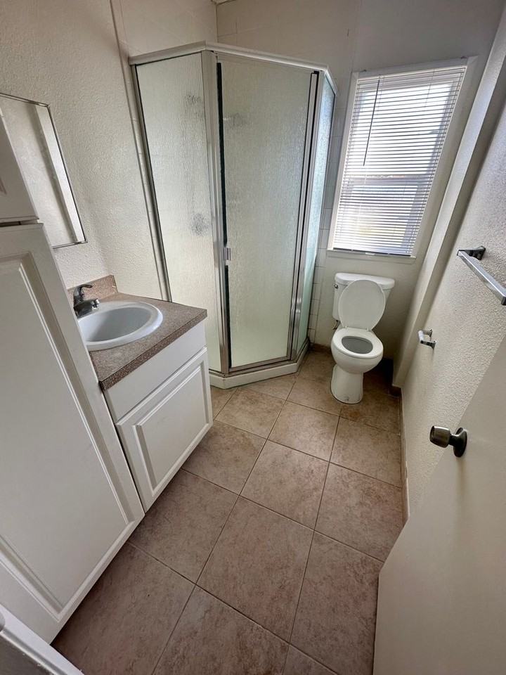 620 W Park Ave - Photo 6 of 13